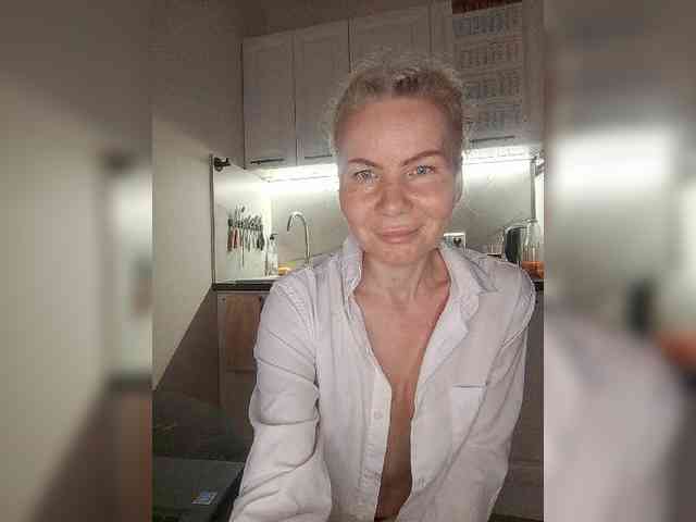 WomenS webcam
