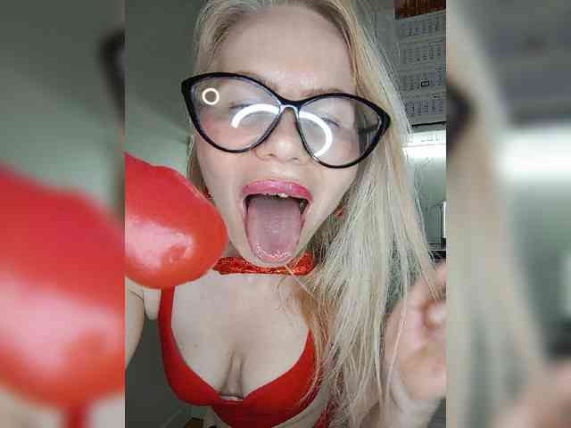 CheapSlutOnline webcam