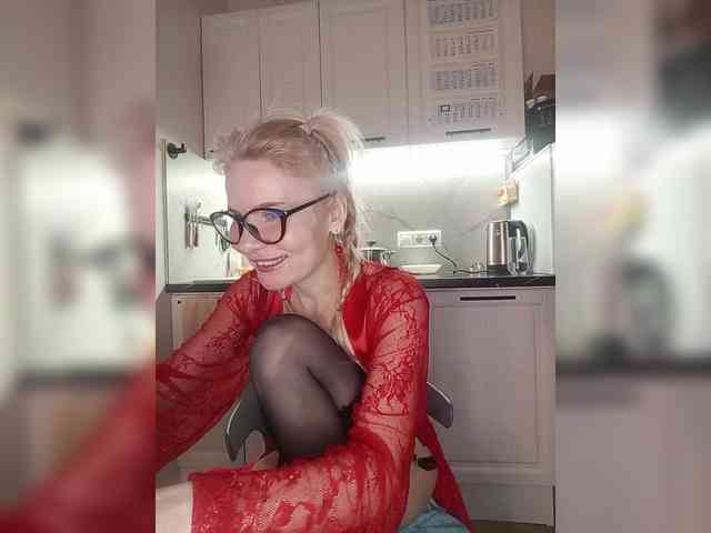 CheapSlutOnline webcam