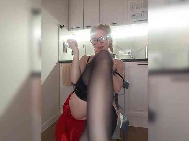 CheapSlutOnline webcam