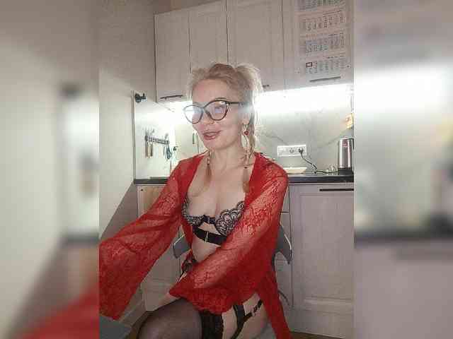 CheapSlutOnline webcam