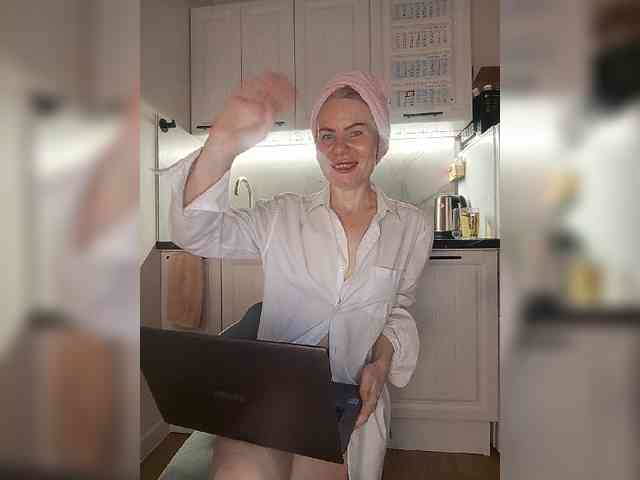 CheapSlutOnline webcam