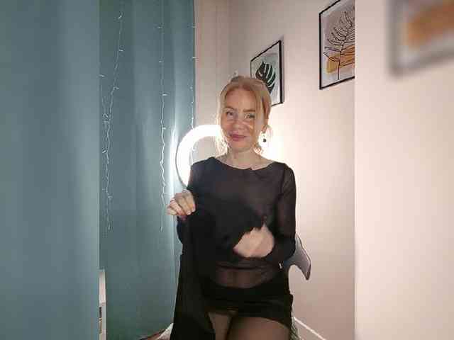 WomenS webcam