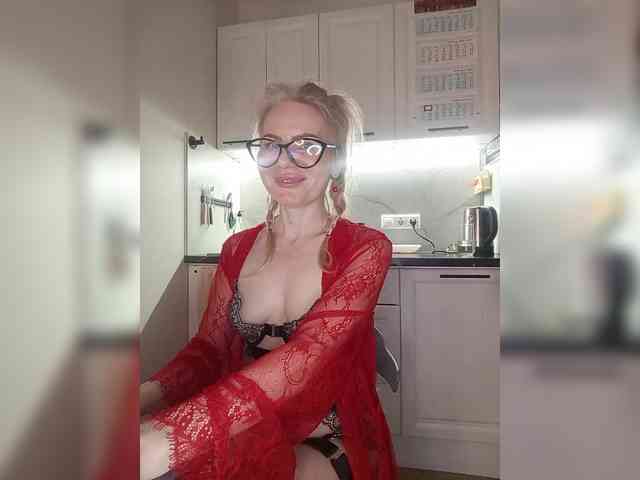 CheapSlutOnline webcam