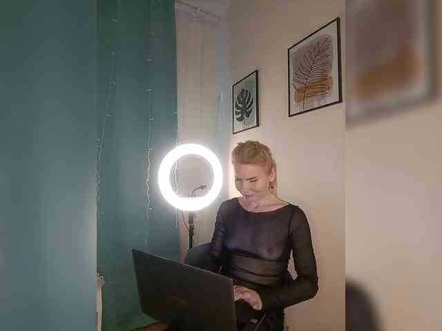 WomenS webcam