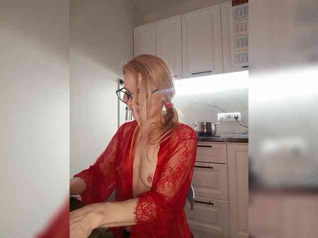 WomenS webcam