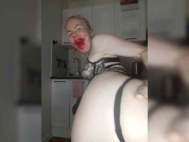 CheapSlutOnline webcam