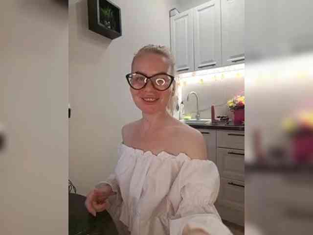 WomenS webcam