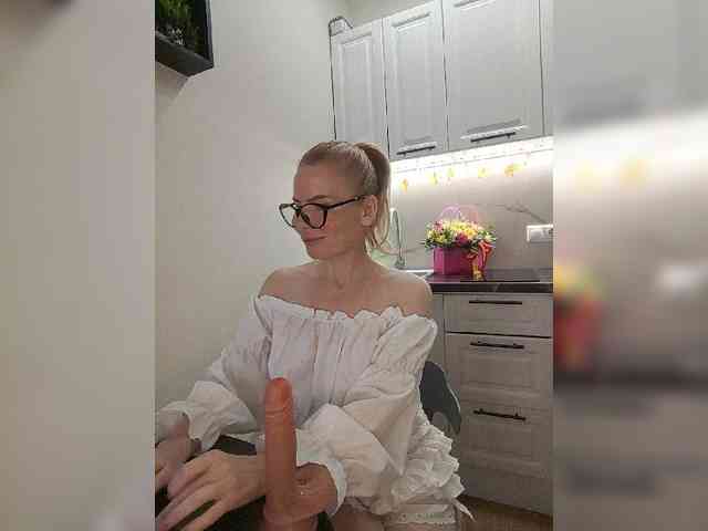 WomenS webcam