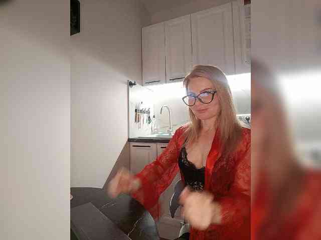 WomenS webcam