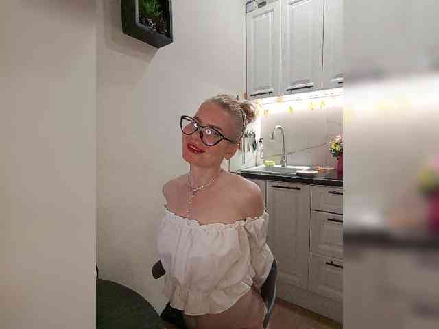 WomenS webcam