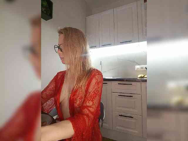 WomenS webcam