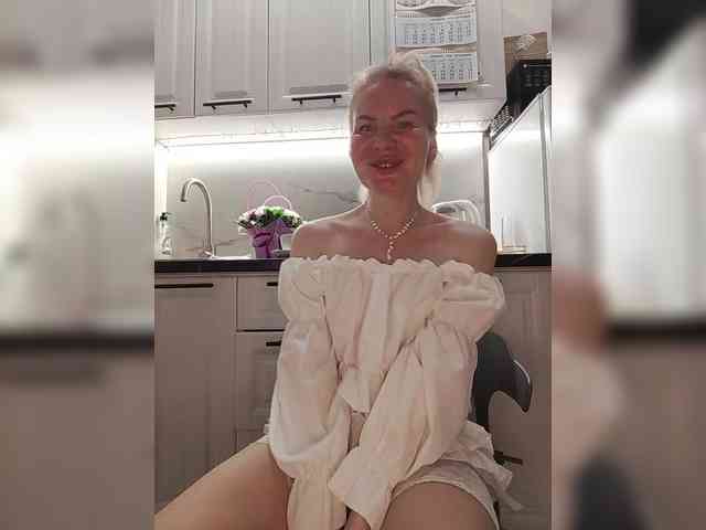 WomenS webcam