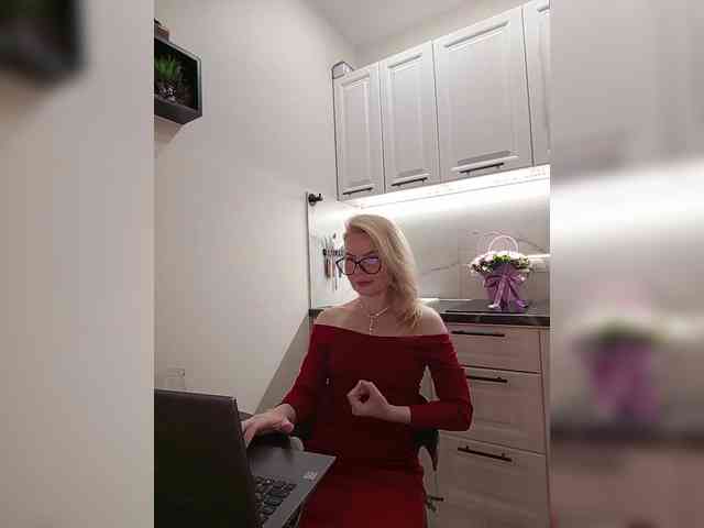 WomenS webcam