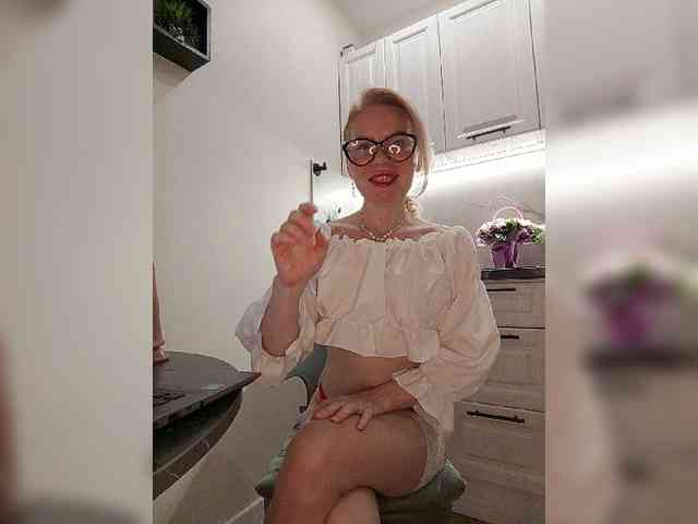 WomenS webcam