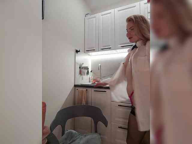 WomenS webcam