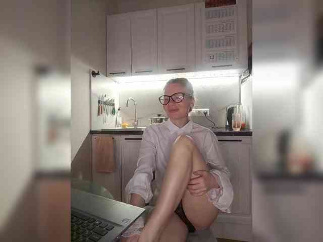 WomenS webcam