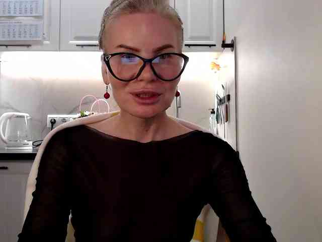 WomenS webcam