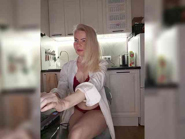 WomenS webcam