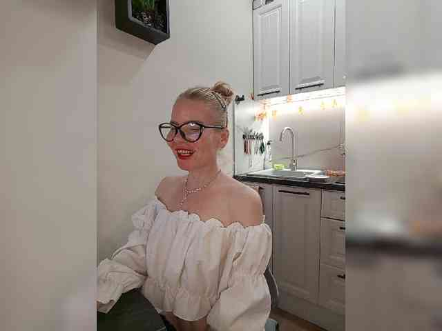 WomenS webcam