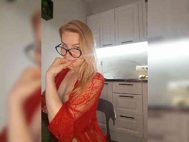 WomenS webcam