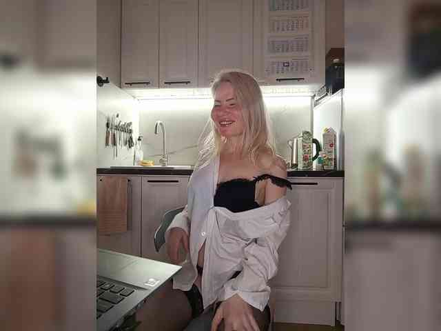 WomenS webcam