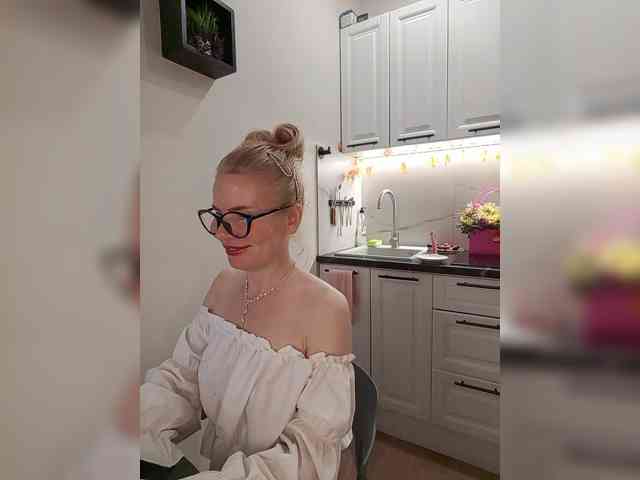 WomenS webcam
