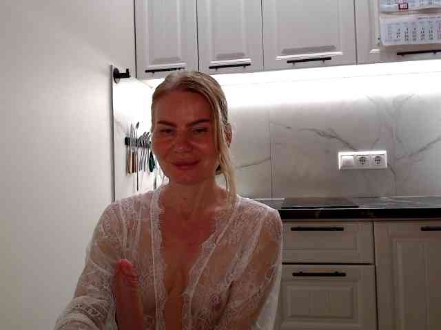 WomenS webcam