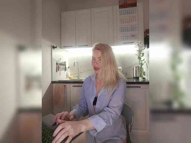 WomenS webcam