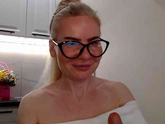 WomenS webcam