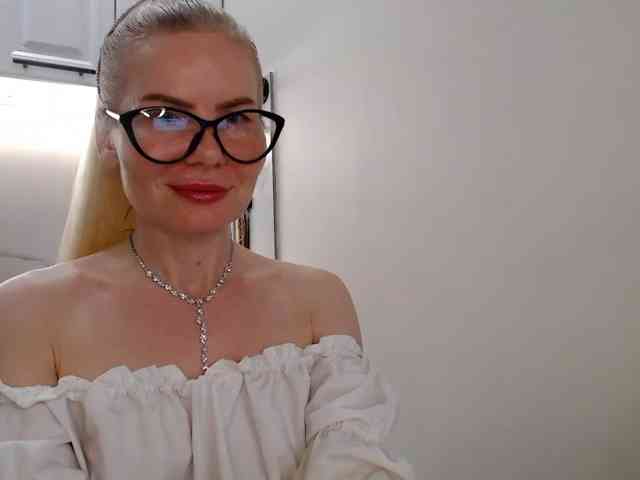WomenS webcam