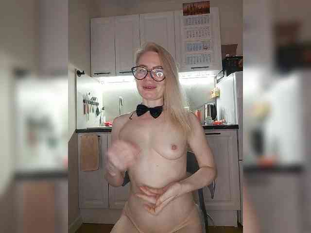 CheapSlutOnline webcam