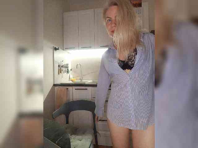 WomenS webcam