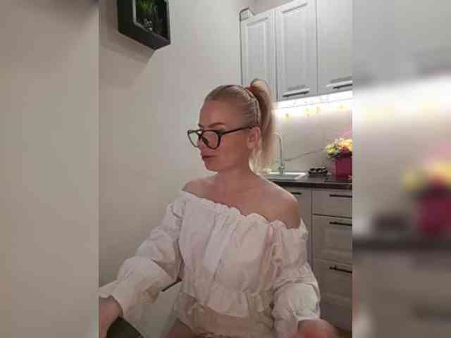 WomenS webcam