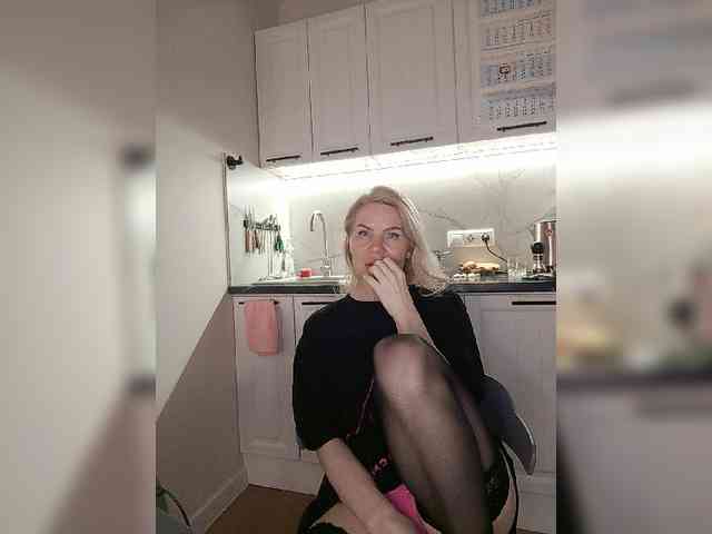 MrMrsLoungeSexBar webcam