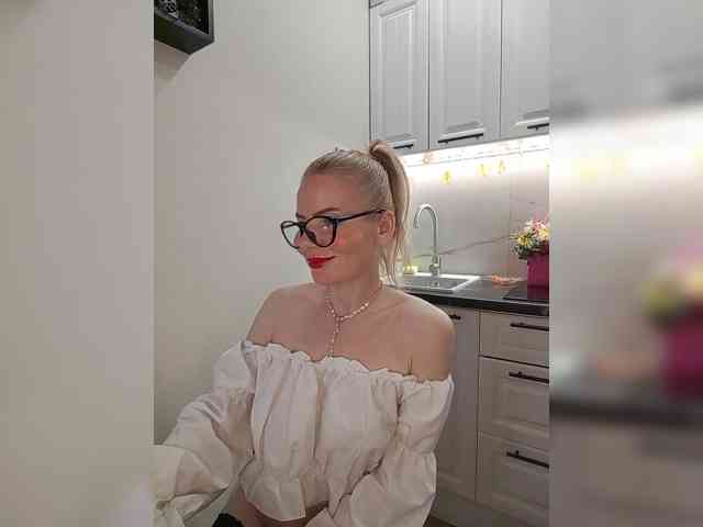 WomenS webcam