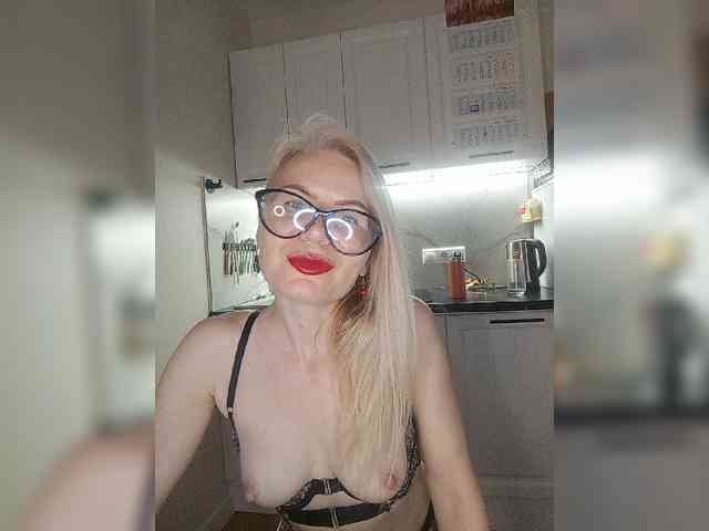CheapSlutOnline webcam