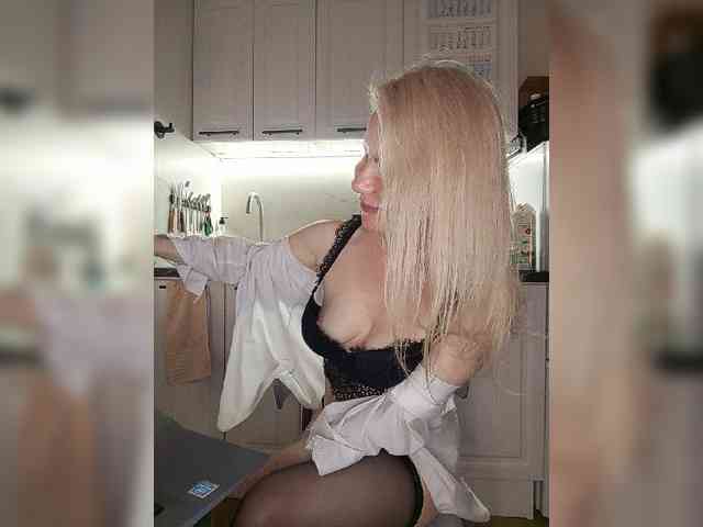 WomenS webcam