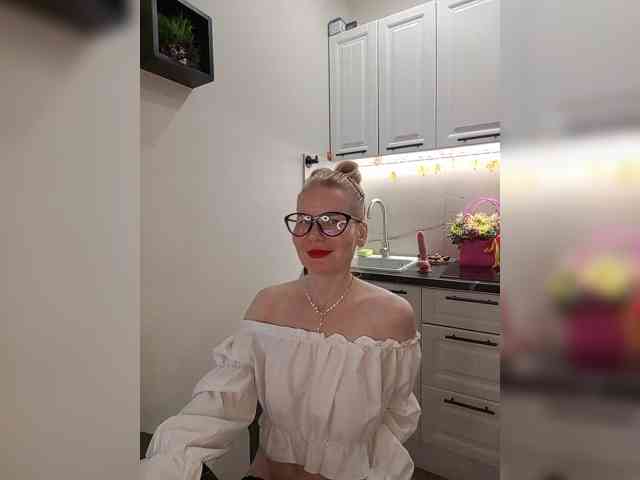 WomenS webcam