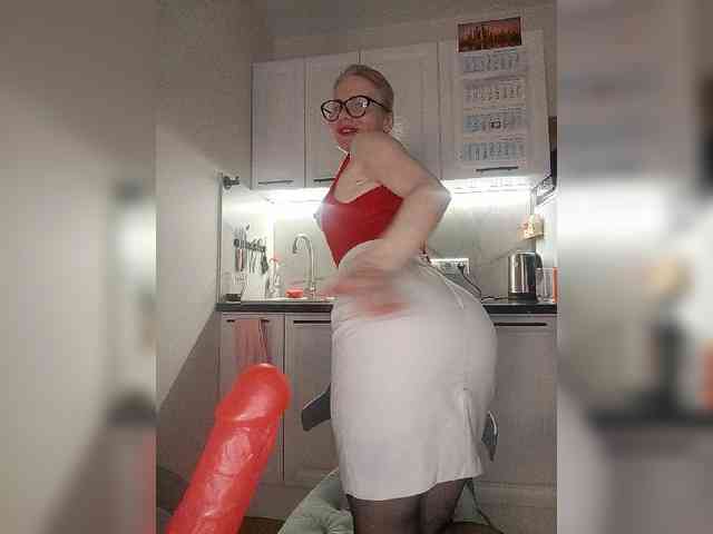 CheapSlutOnline webcam