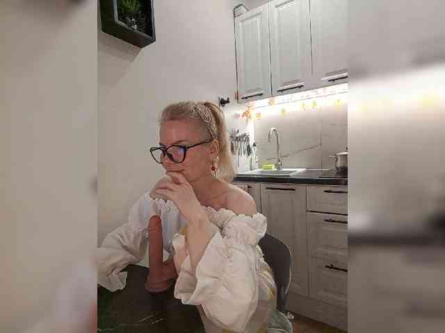 WomenS webcam