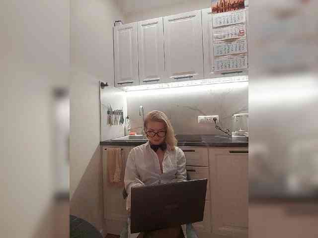 WomenS webcam
