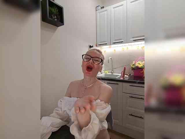 WomenS webcam