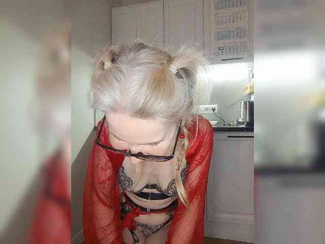 CheapSlutOnline webcam