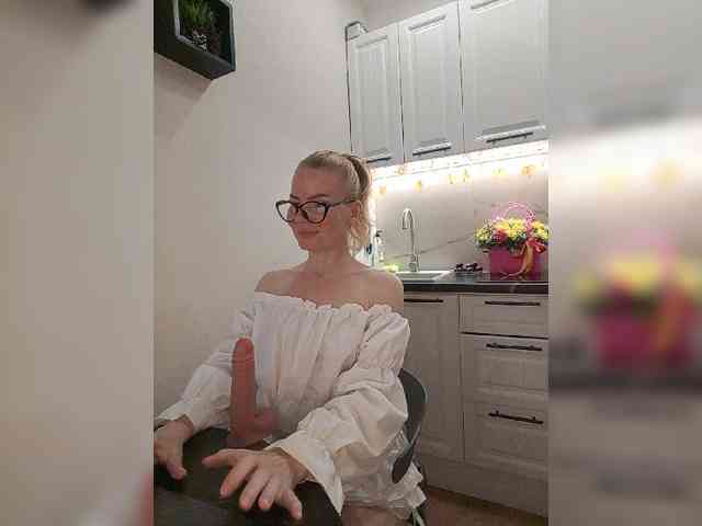 WomenS webcam