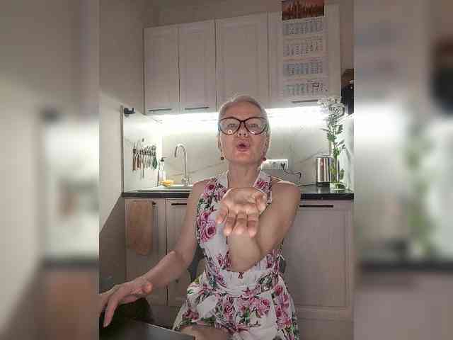 WomenS webcam
