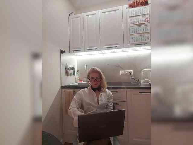 WomenS webcam
