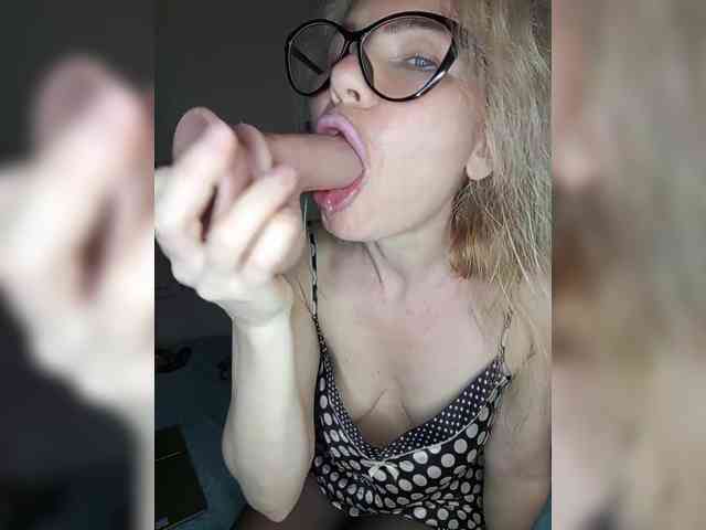 WomenS webcam