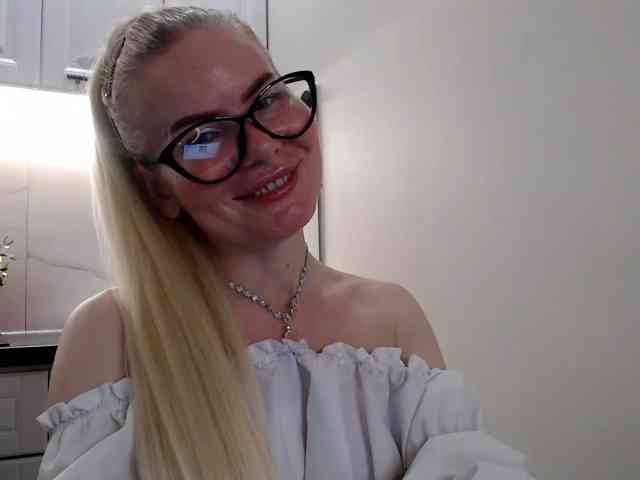 WomenS webcam