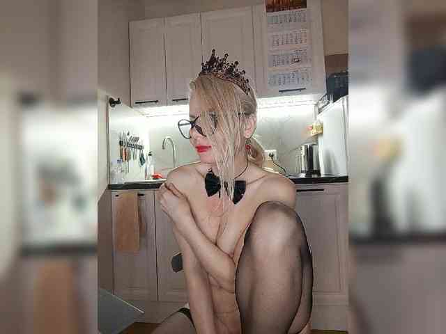 CheapSlutOnline webcam
